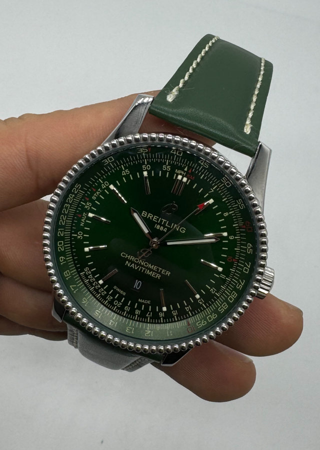 Breitling Navitimer