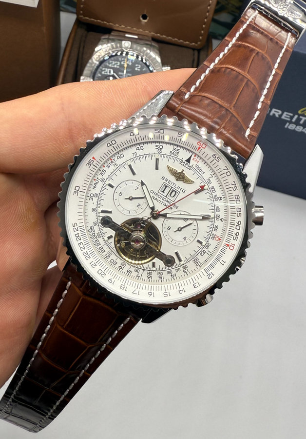 Breitling Navitimer