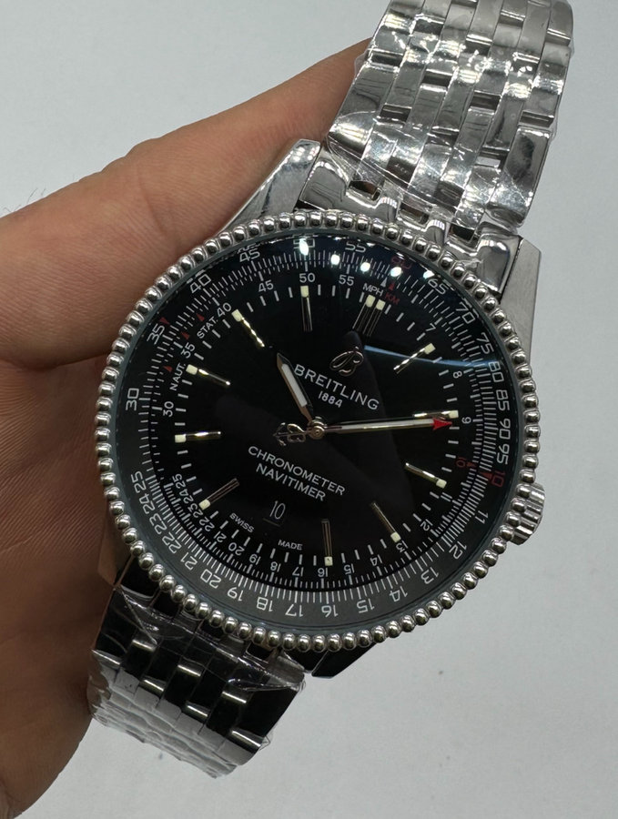 Breitling Navitimer