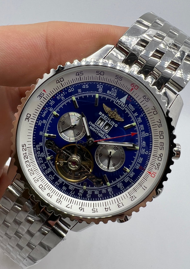 Breitling Navitimer