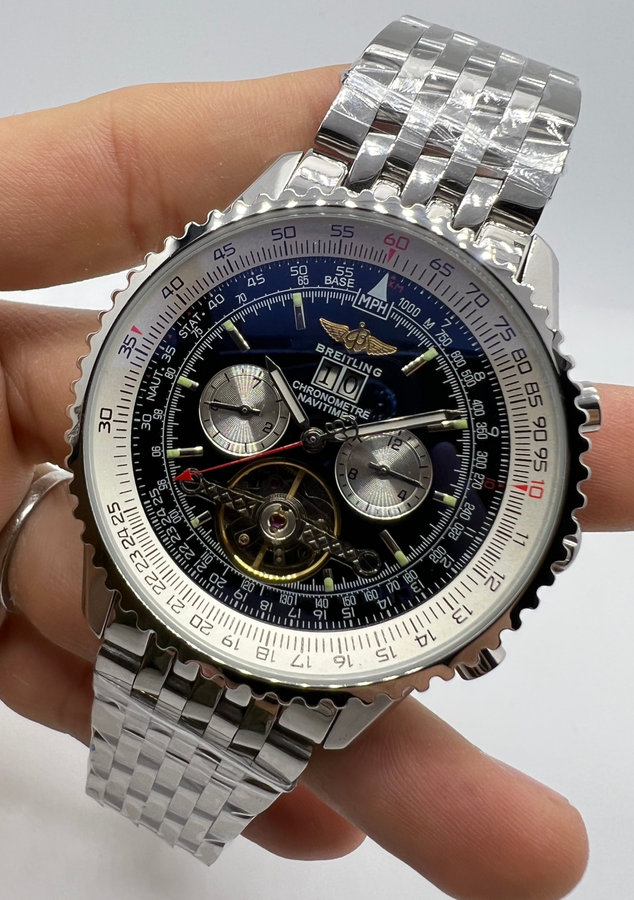 Breitling Navitimer