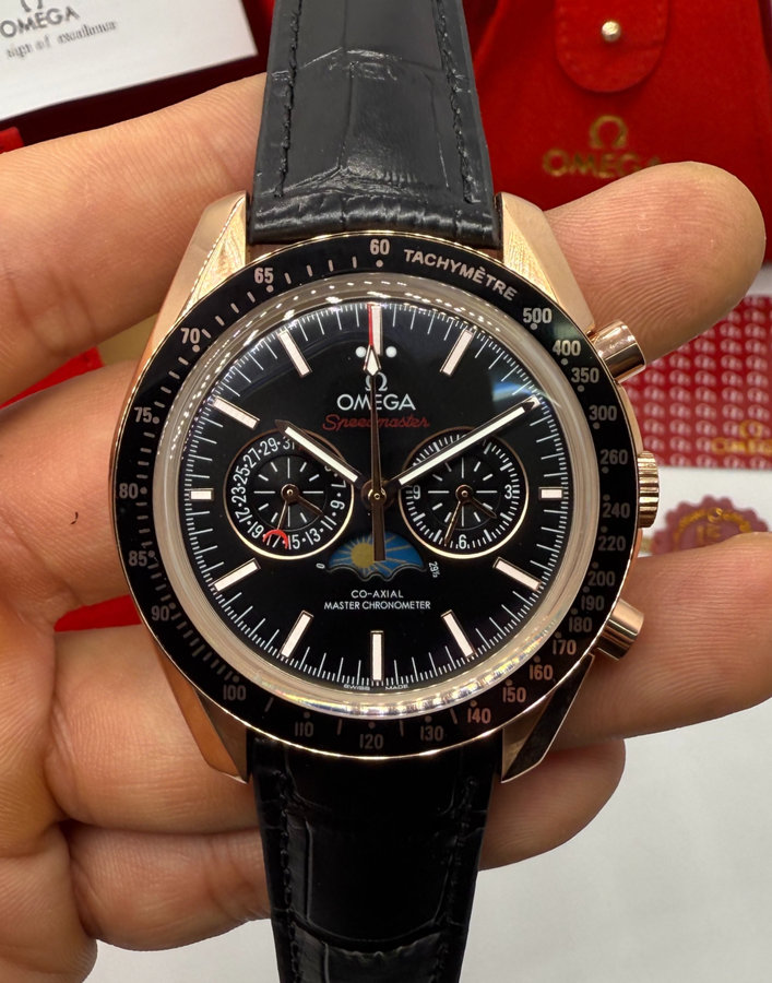 Omega Speedmaster Dark Side of the Moon