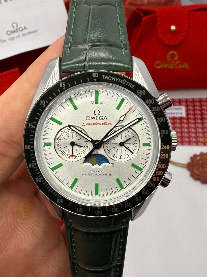 Omega Speedmaster Dark Side of the Moon