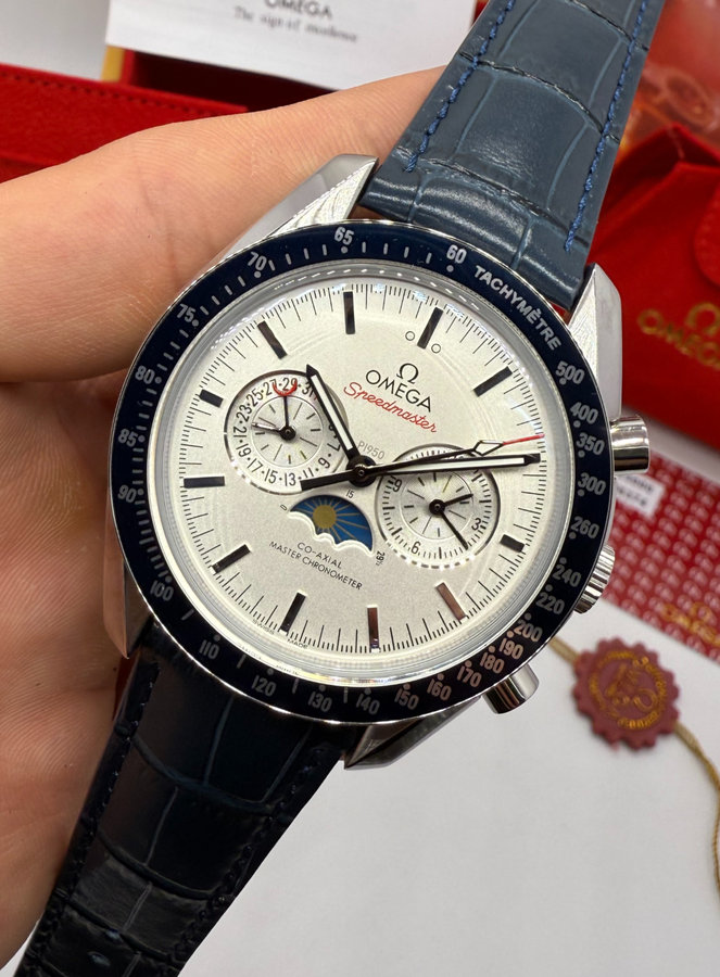 Omega Speedmaster Dark Side of the Moon