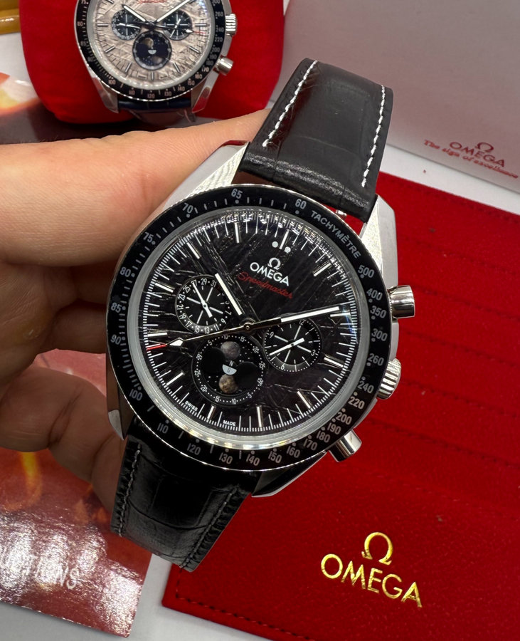 Omega SPEEDMASTER MOONWATCH PROFESSIONAL