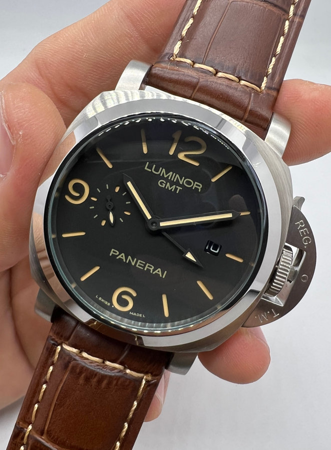 Panerai Luminor Marina GMT
