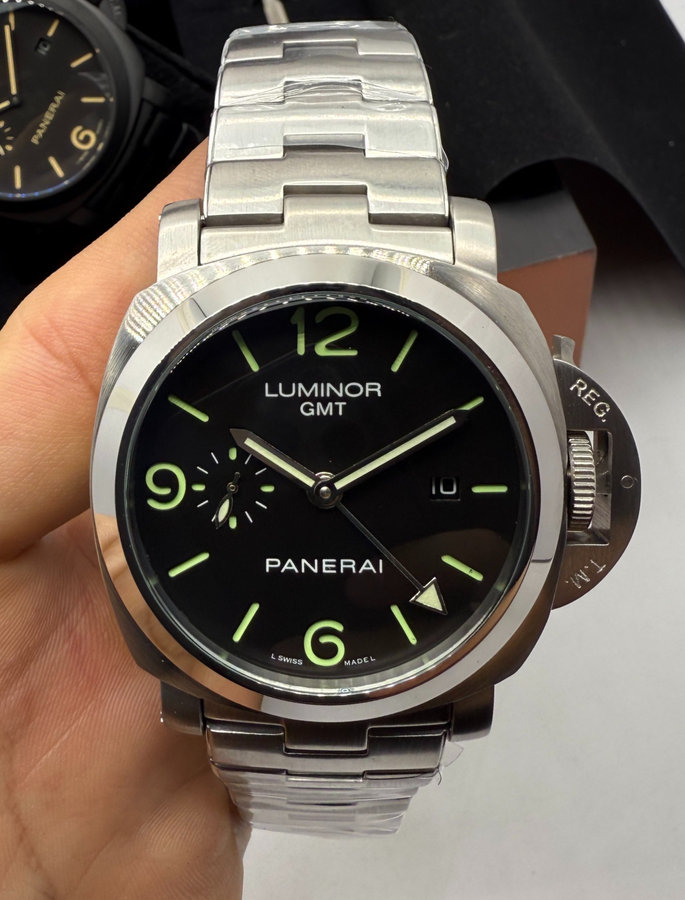 Panerai Luminor Marina GMT