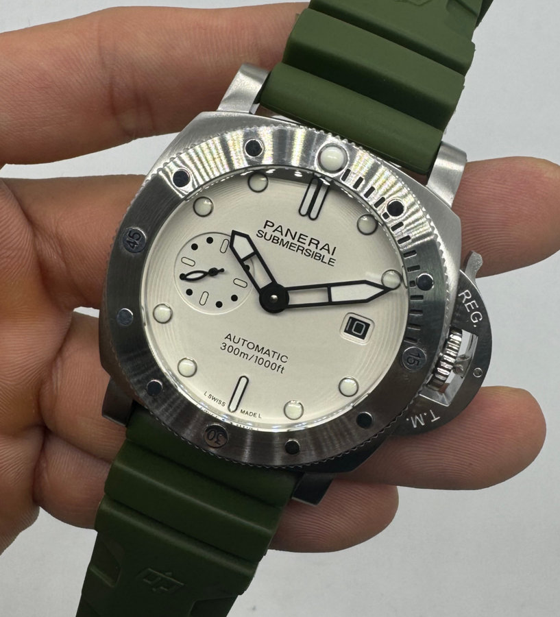 Panerai Luminor Submersible