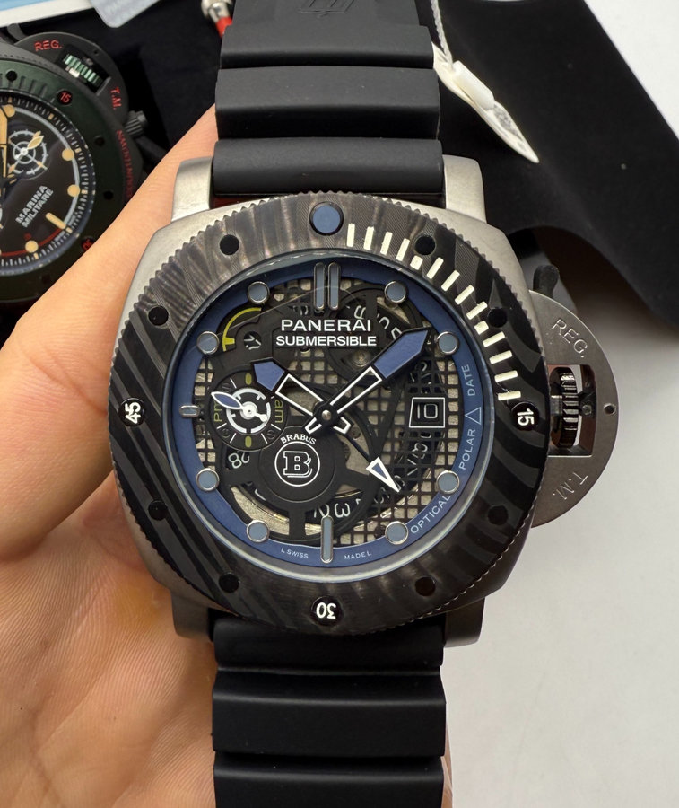 Panerai Luminor Submersible