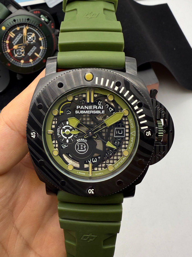 Panerai Luminor Submersible