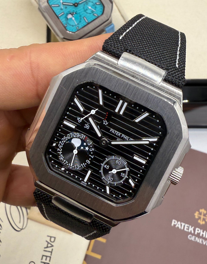 Patek Philippe Cubitus, Aço Fases da Lua