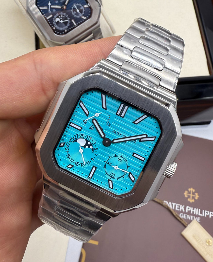 Patek Philippe Cubitus Aço, Fases da Lua