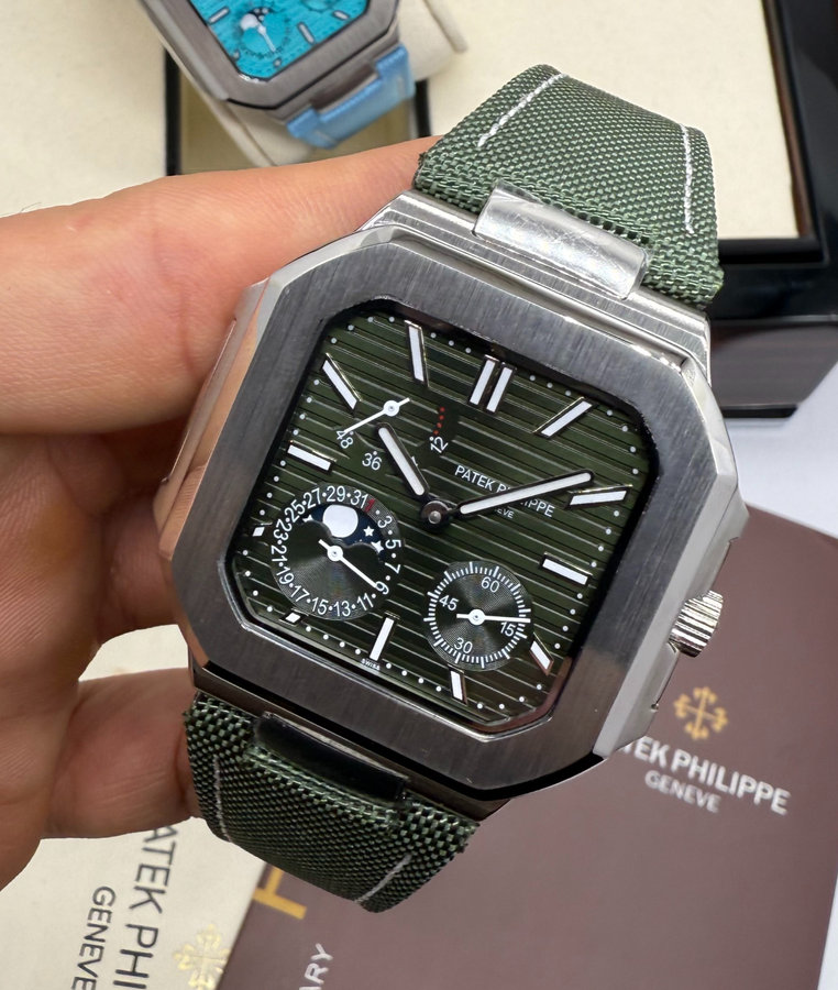 Patek Philippe Cubitus, Aço Fases da Lua