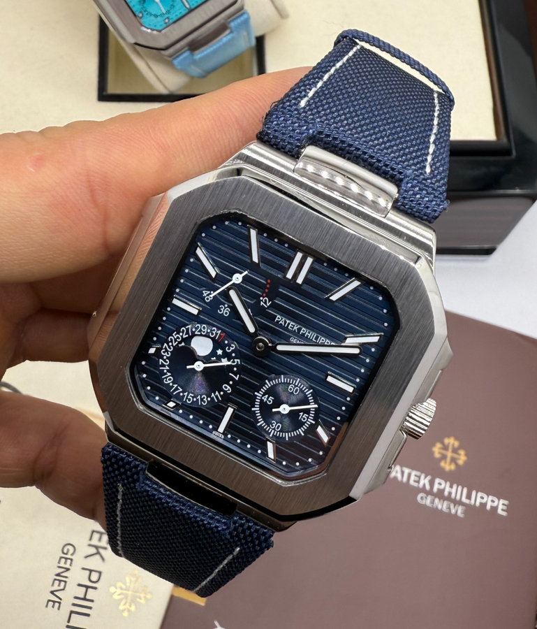 Patek Philippe Cubitus, Aço Fases da Lua
