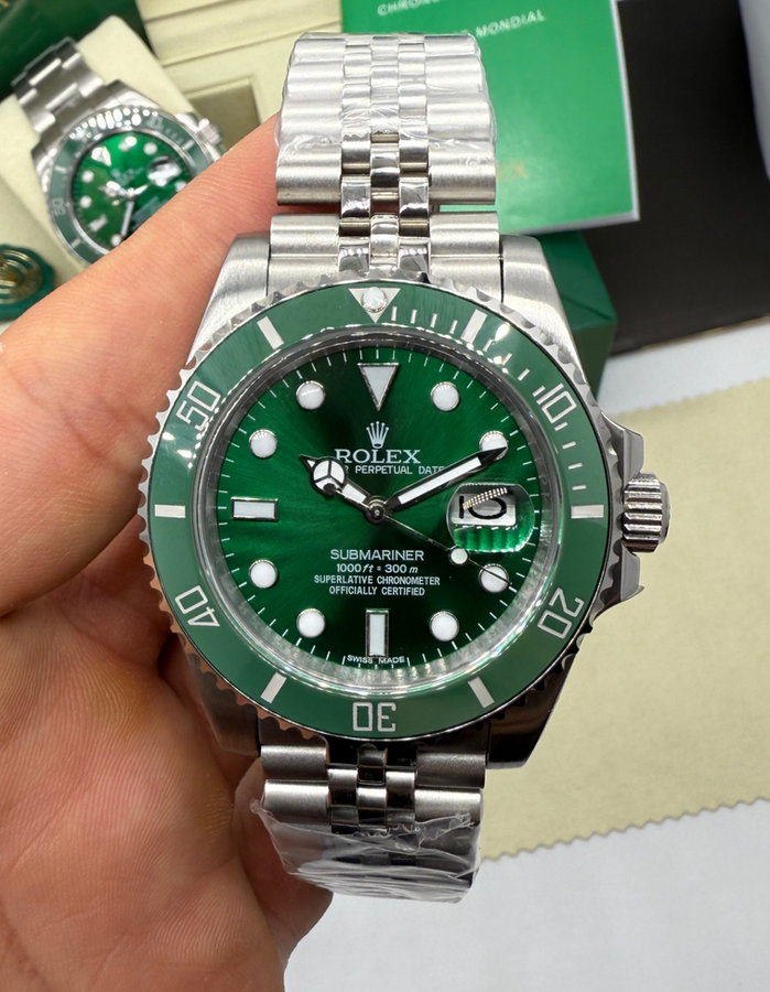 Rolex Submariner Date Hulk
