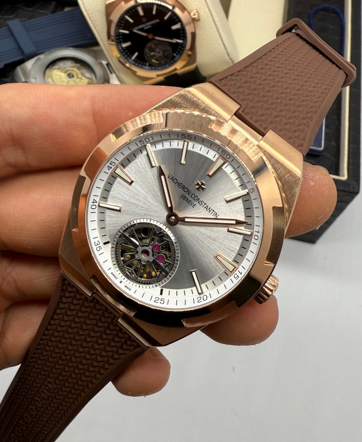 Vacheron Constantin Overseas Turbilhão Aço/Rose