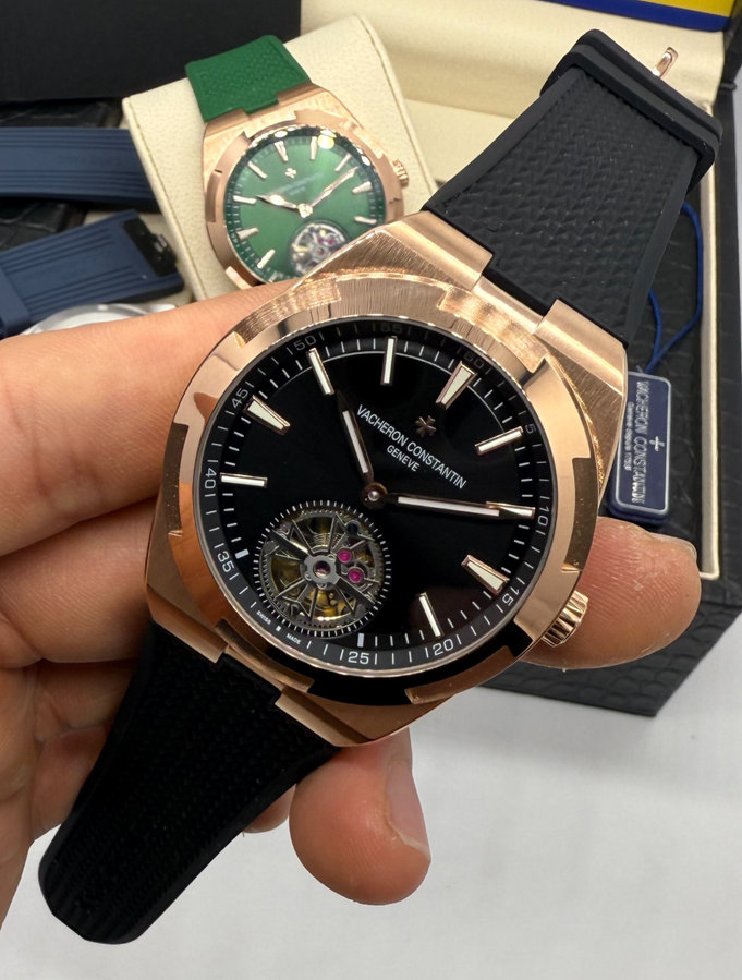 Vacheron Constantin Overseas Turbilhão Aço/Rose